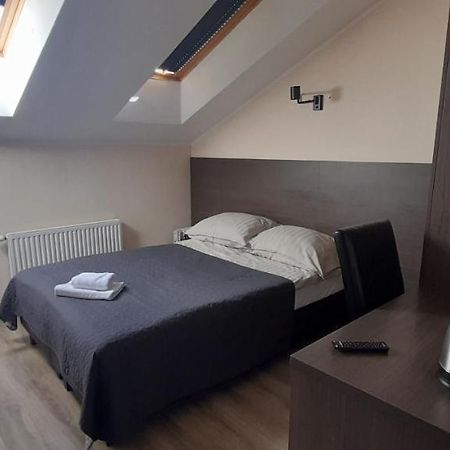 Hotel Bartnik Pszczółki Kültér fotó